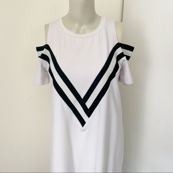 H&M | White V Stripe Cold Shoulder Shift Dress - Picture 3 of 6